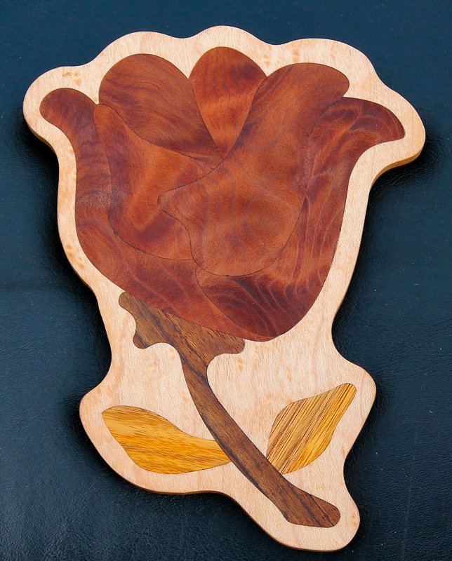 Picture of inlay with one color flower