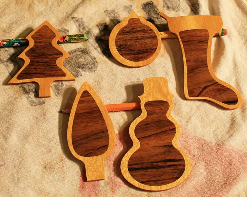 Horizontally aligned alignment marks